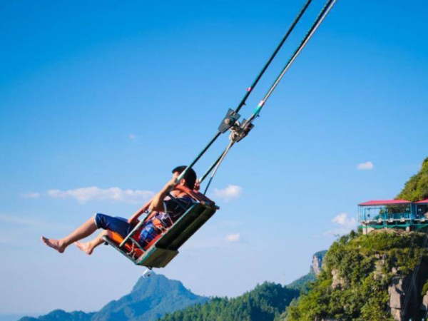 Cliff swing