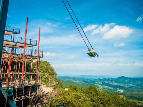 Cliff swing